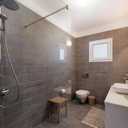 Sunbreeze-beachfront Luxury 5 Bed 4 Bath-sleeps 10 Vilă